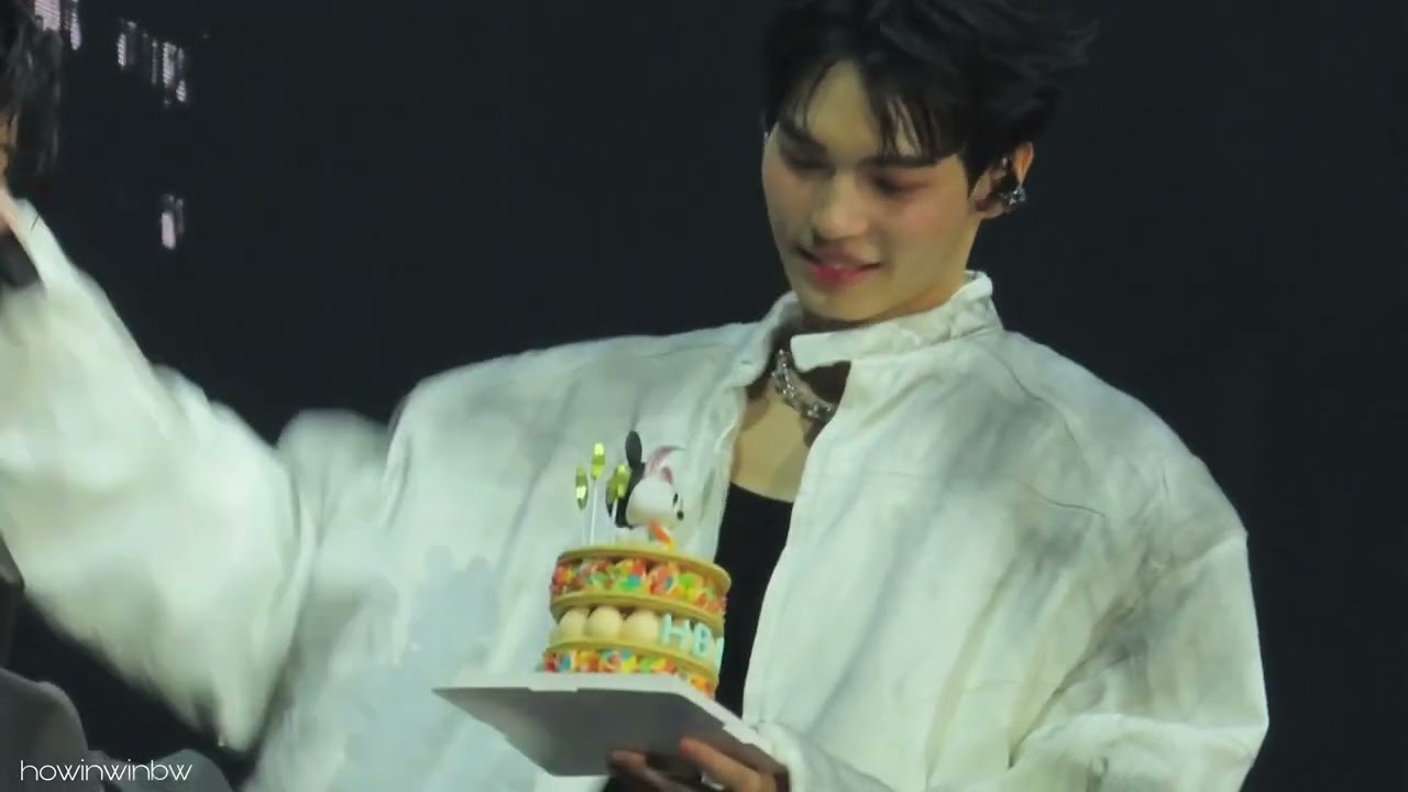240217 happy birthday Win 🎂 #WinHolidateFanCon #winmetawin