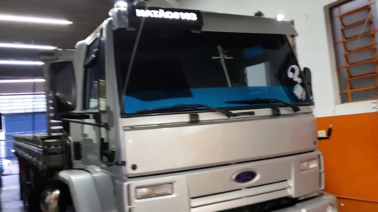 Ford 2422 TOP, suspensão a ar e vários acessórios em inox!