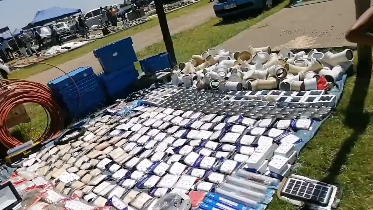 a day at De Deur Flea market