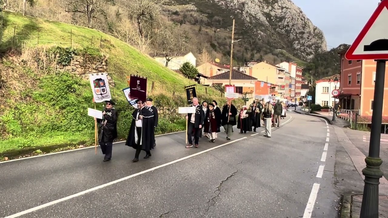 Cofradía de Amigos de Los Nabos de La Foz de Morcín. XX Capítulo, 2026. Desfile cívico.