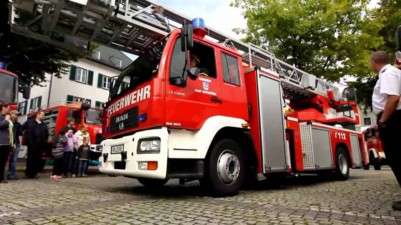 Gro&szlig;&uuml;bung der Feuerwehr Wipperf&uuml;rth