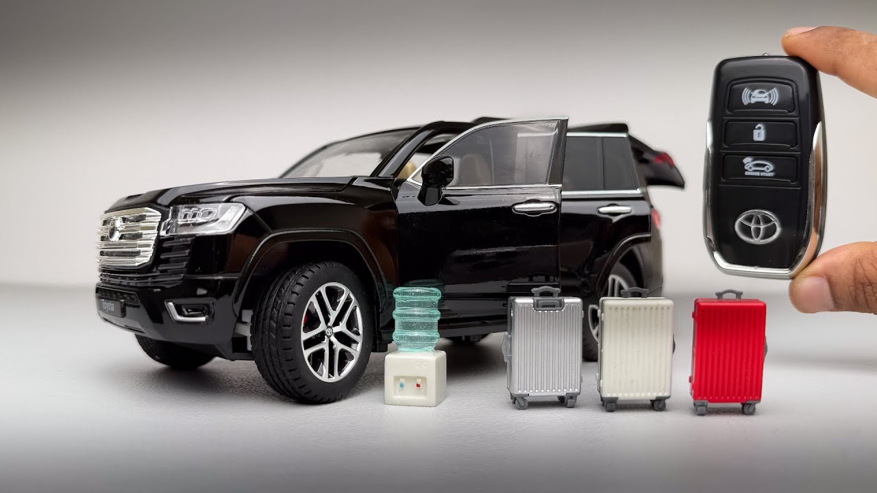 Toyota LAND CRUISER LC 300 Key Control Alloy Car Model Sound and Light Pull Back#carlover