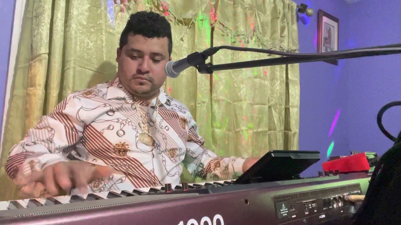 Mix flor de capomo y moneda sin valor &ldquo;Oscar Reyes El RR&rdquo;