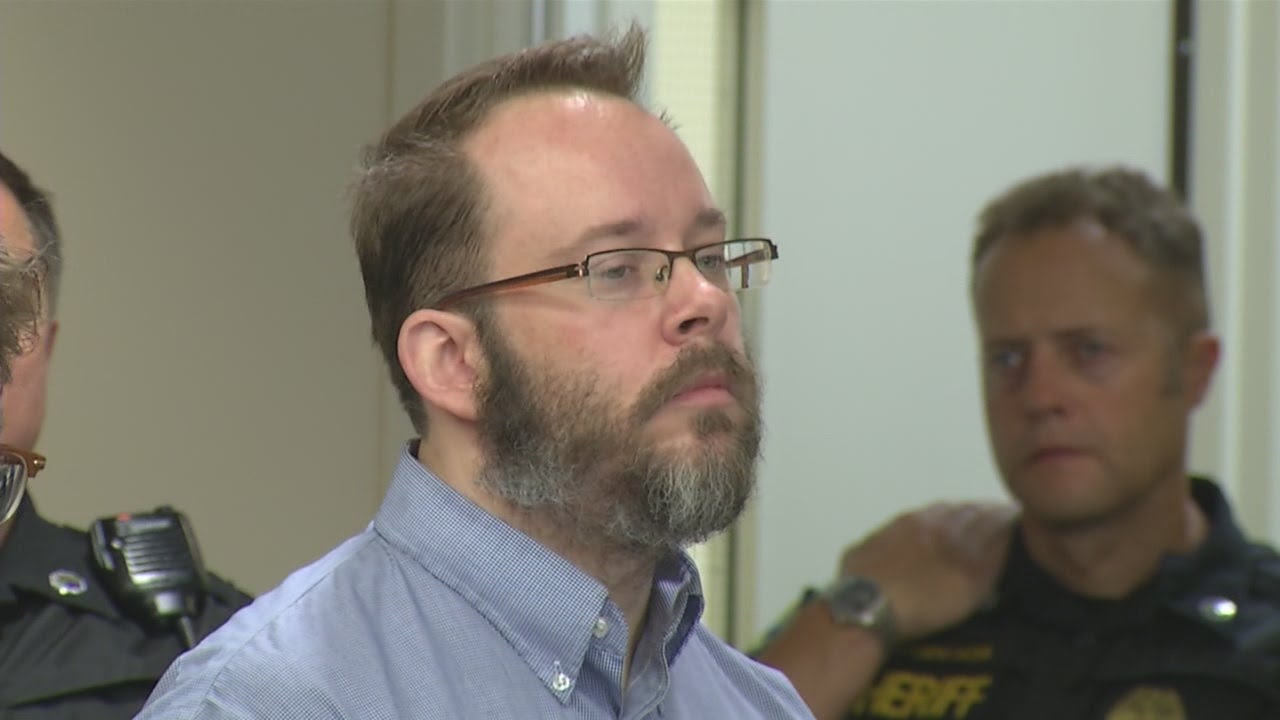 Man sent to prison for killing manager inside Toys R Us