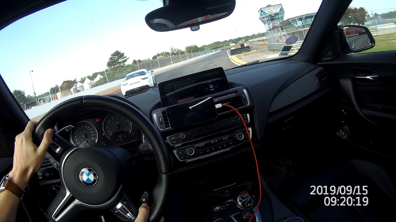 BMW M2 vs Alpine A110 - Nogaro