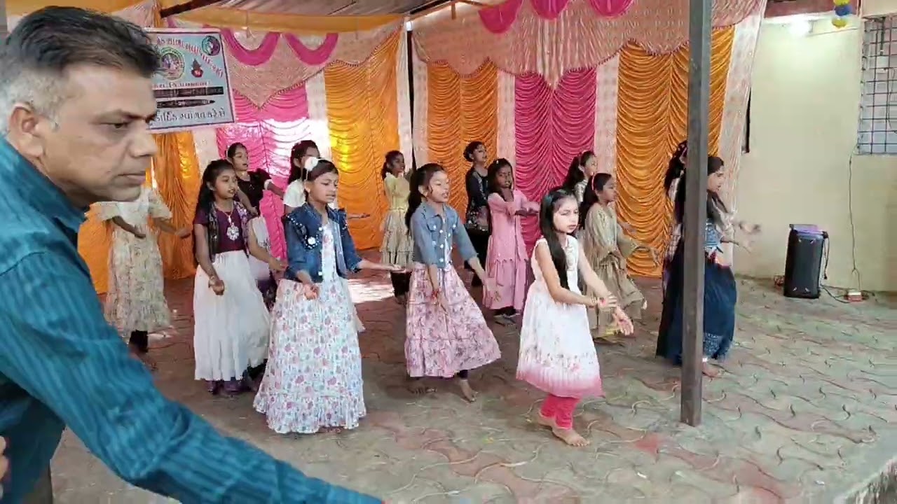 Teri Ungli Pakad Ke Chala dance // navi padaradi primary school 