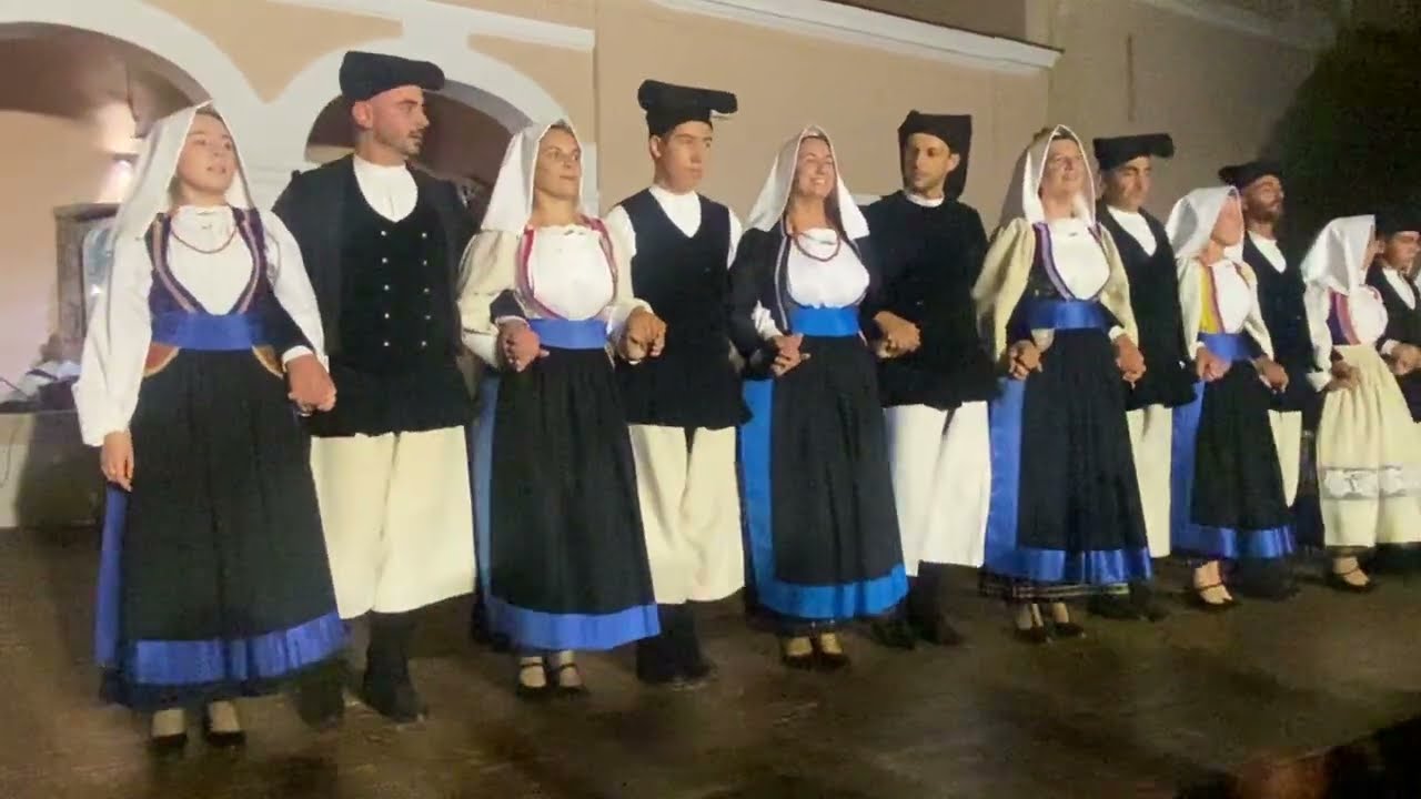 Lorenzo Chessa,ball'e usache gruppo  folk Busachi bella mia