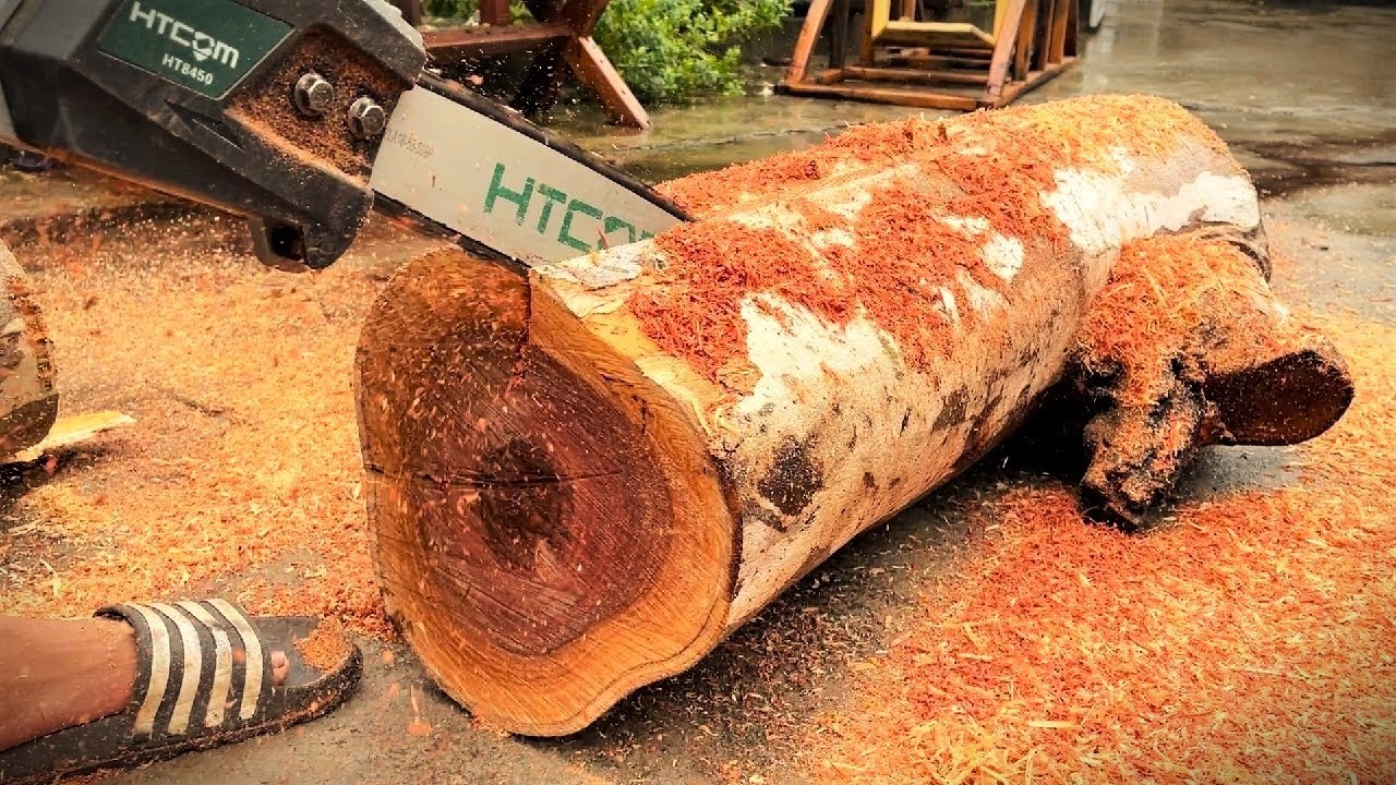 Believe It Or Not, This Unique Coffee Table Was Made By A 24-Year-Old Carpenter.