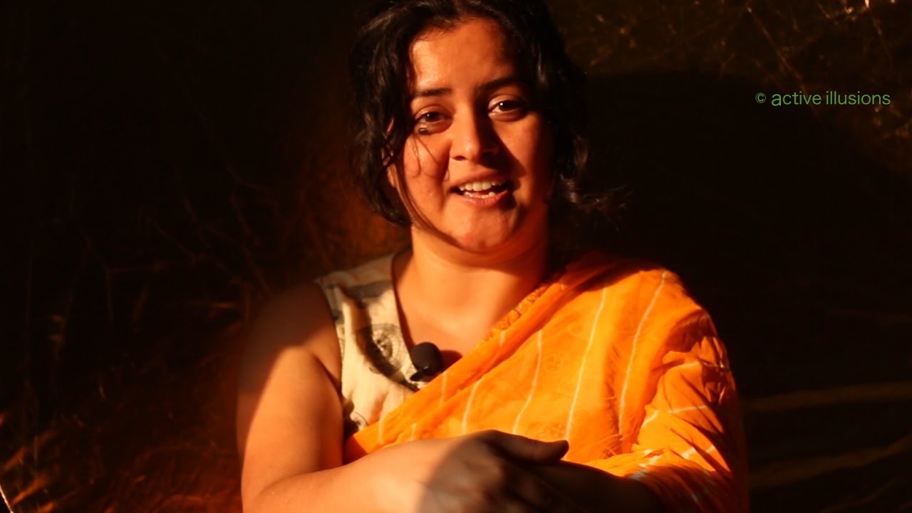 हिन्दी कविता : कवि भूषण : साजि चतुरंग सेन : Aakriti Singh in Hindi Studio : Shivaji - Bhushan