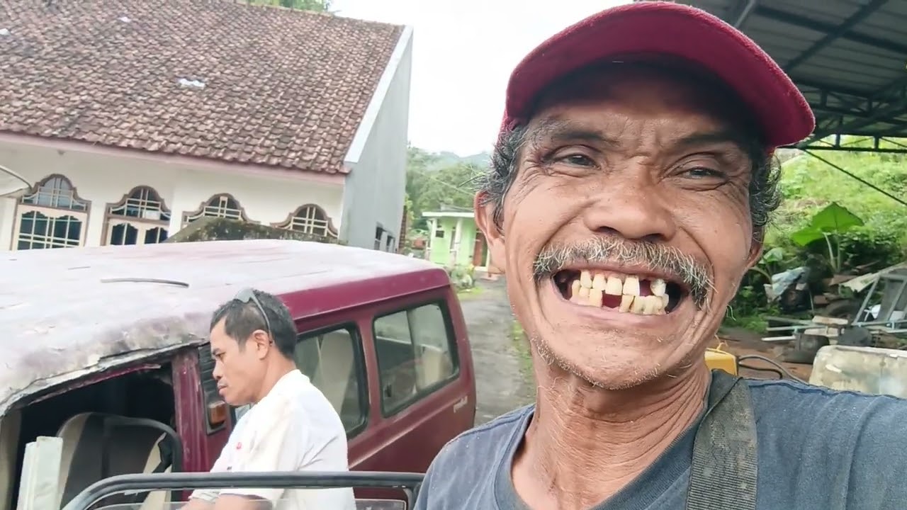 Siberry keropos parah pintu dan kacanya hampir lepas