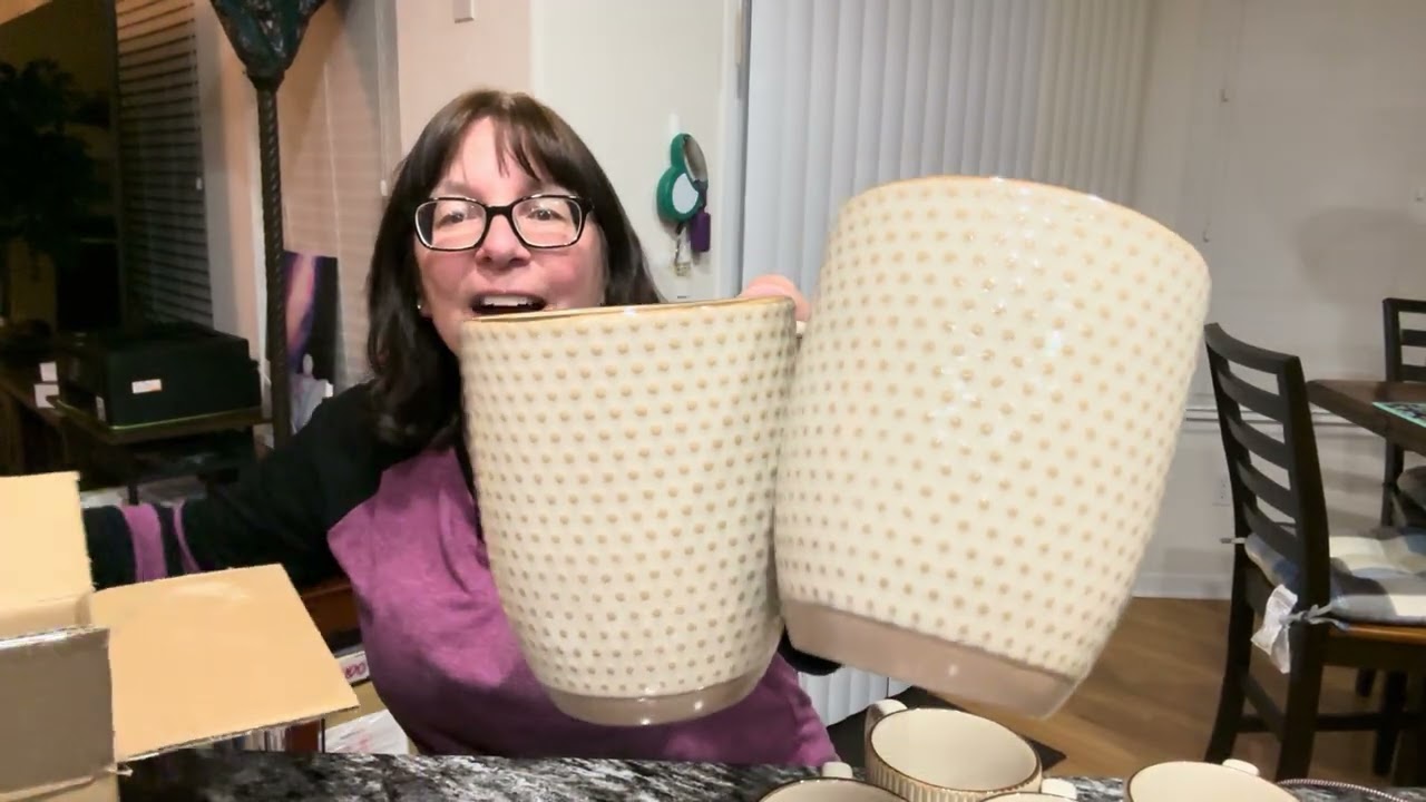 6 textured mugs - so cute! See them up close! They are microwave and dishwasher safe.