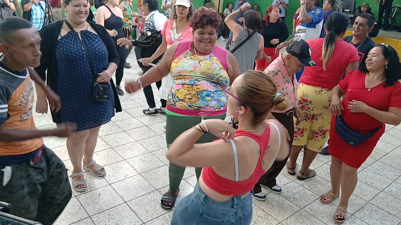LA NAHOMY Y LA COLOCHA YA SE SALIERON DE CONTROL