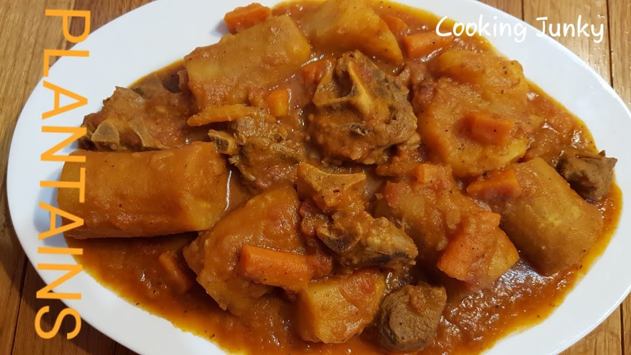 HOW TO MAKE GREEN BANANAS /MATOKE WITH MEAT AND POTATOES /PLANTAINS WITH MEAT