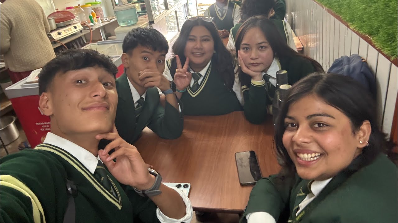 Random mini vlog with my friends in Tadong college in Sikkim 