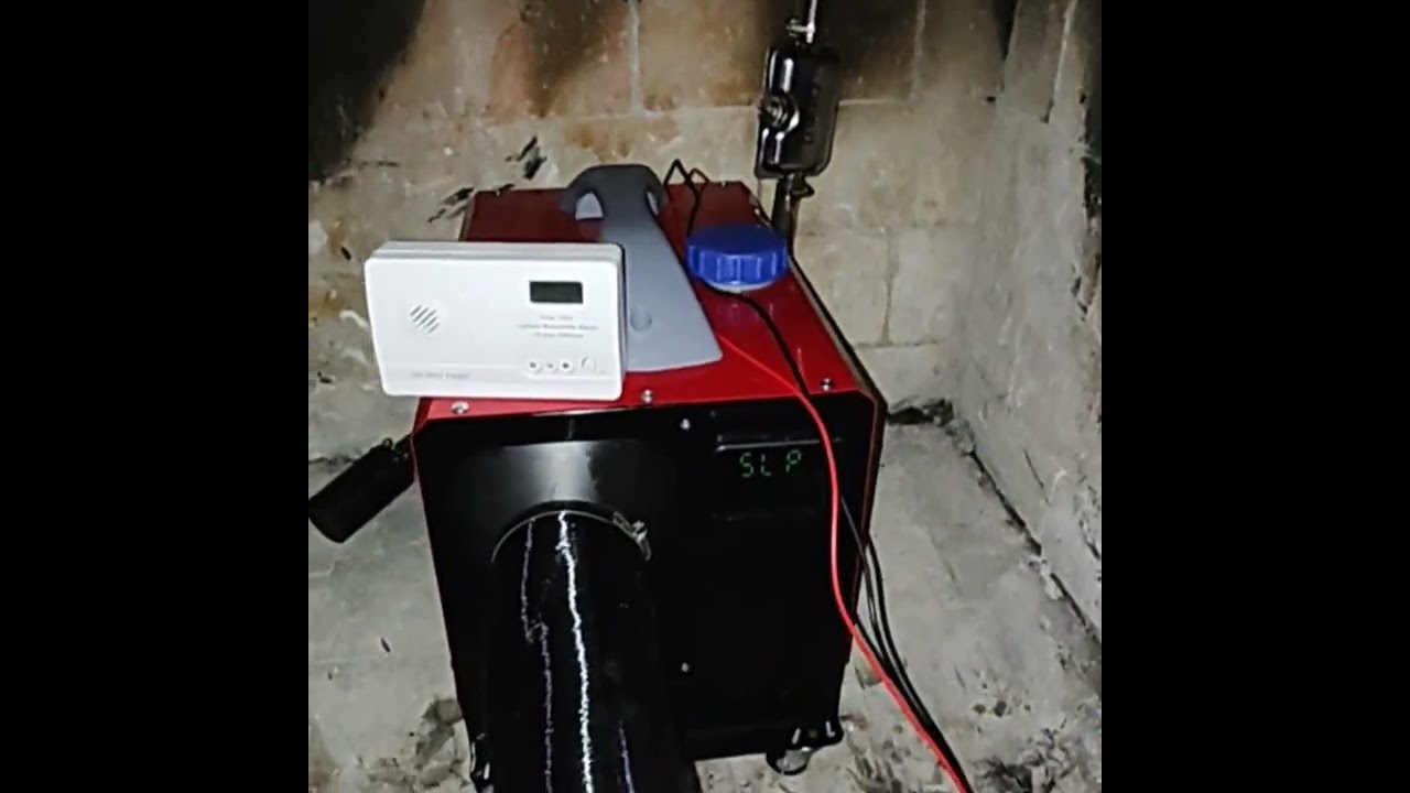 rispondo alle vostre domande e faccio vedere la mia istallazione sulla stufa a gasolio cinebasto 8kw