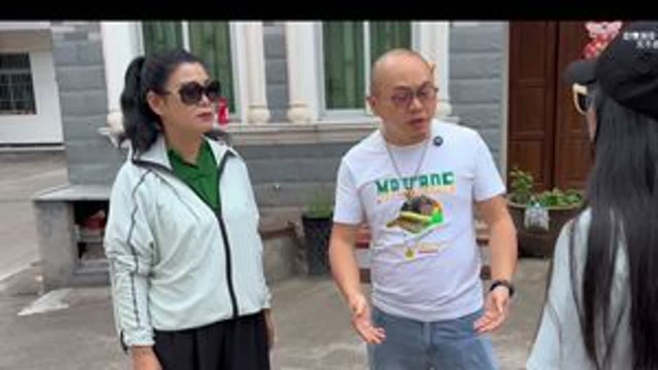 女子嫌贫爱富跟开大奔走了，如今被甩又回去求前夫原谅，前夫：别来找我，你放过我吧，#万万没想到  #家庭情感 #前夫 #社会百态 #情感故事