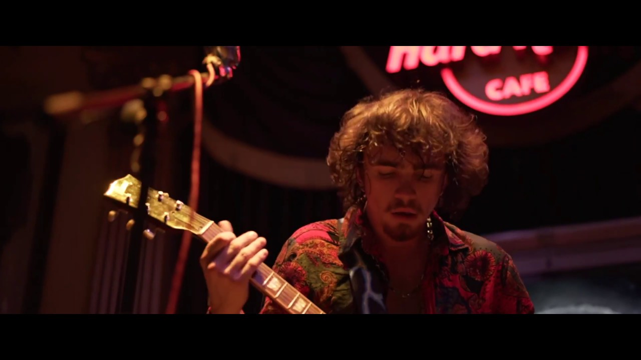 Zenora - Evil Runnin'