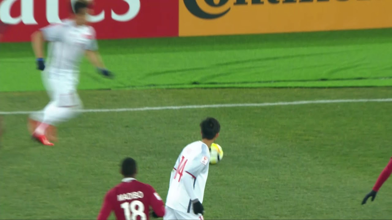 Nguyen Quang Hai equalizes for Vietnam! His 3rd goal of the tournament!