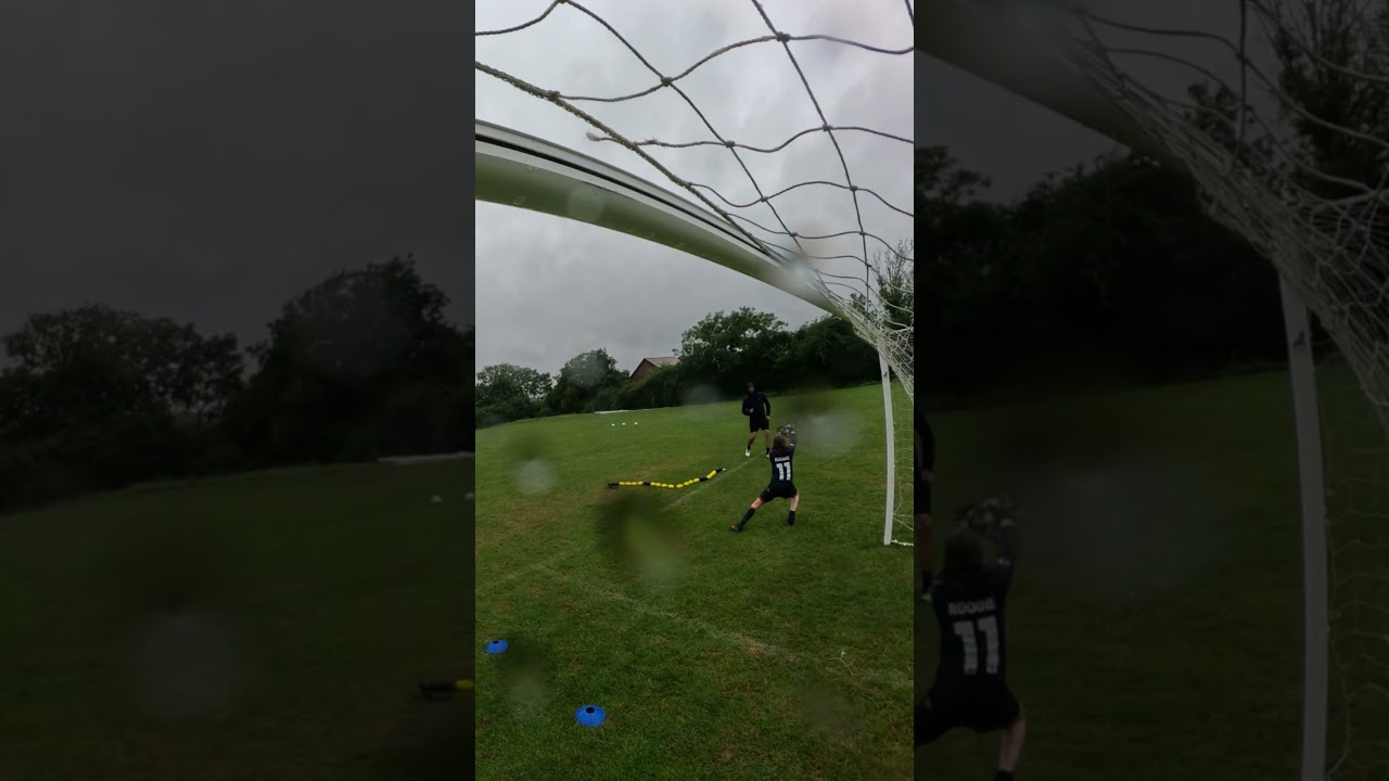 Part 2 of my training session with ex-pro goalkeeper coach Tommy Forecast! 🧤⚽