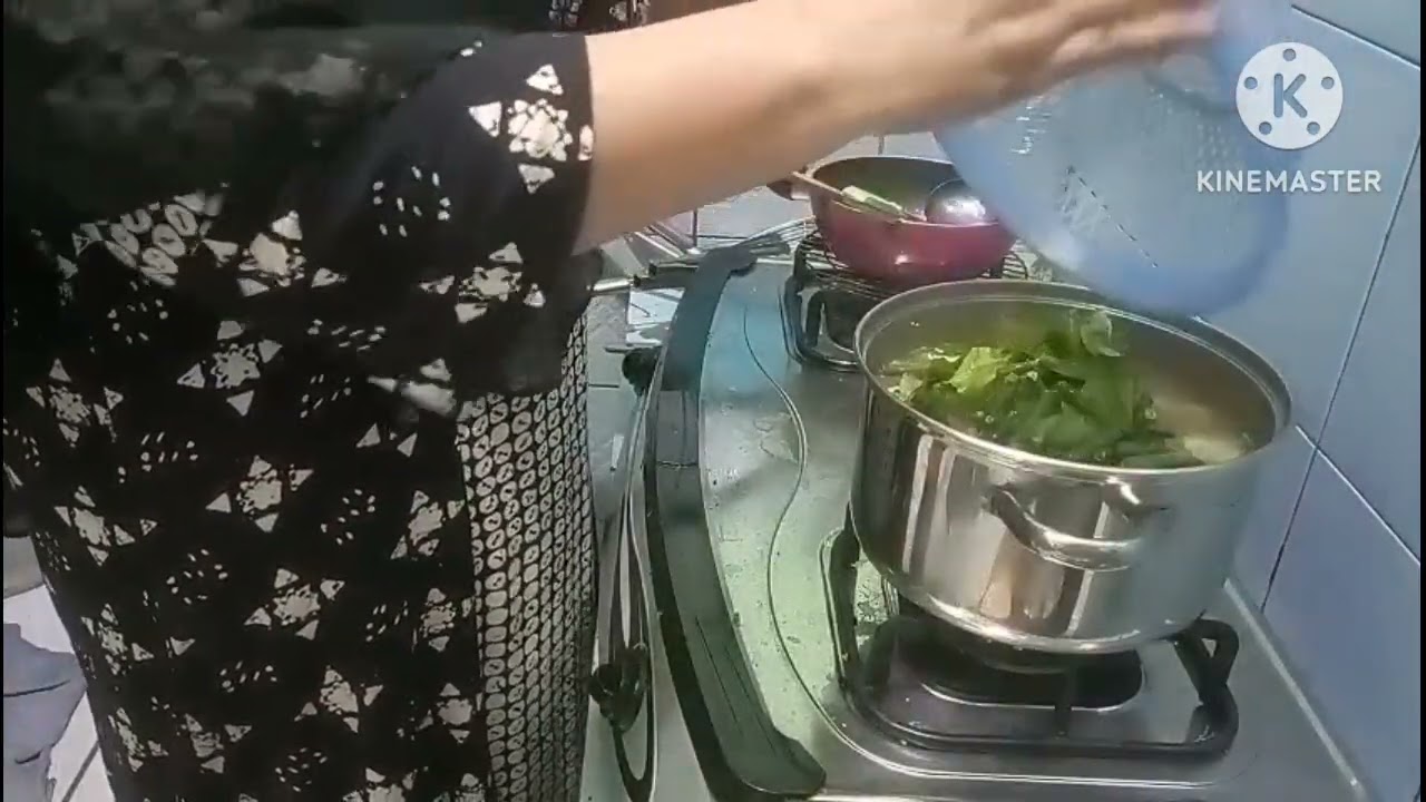 Masak menu makan siang
