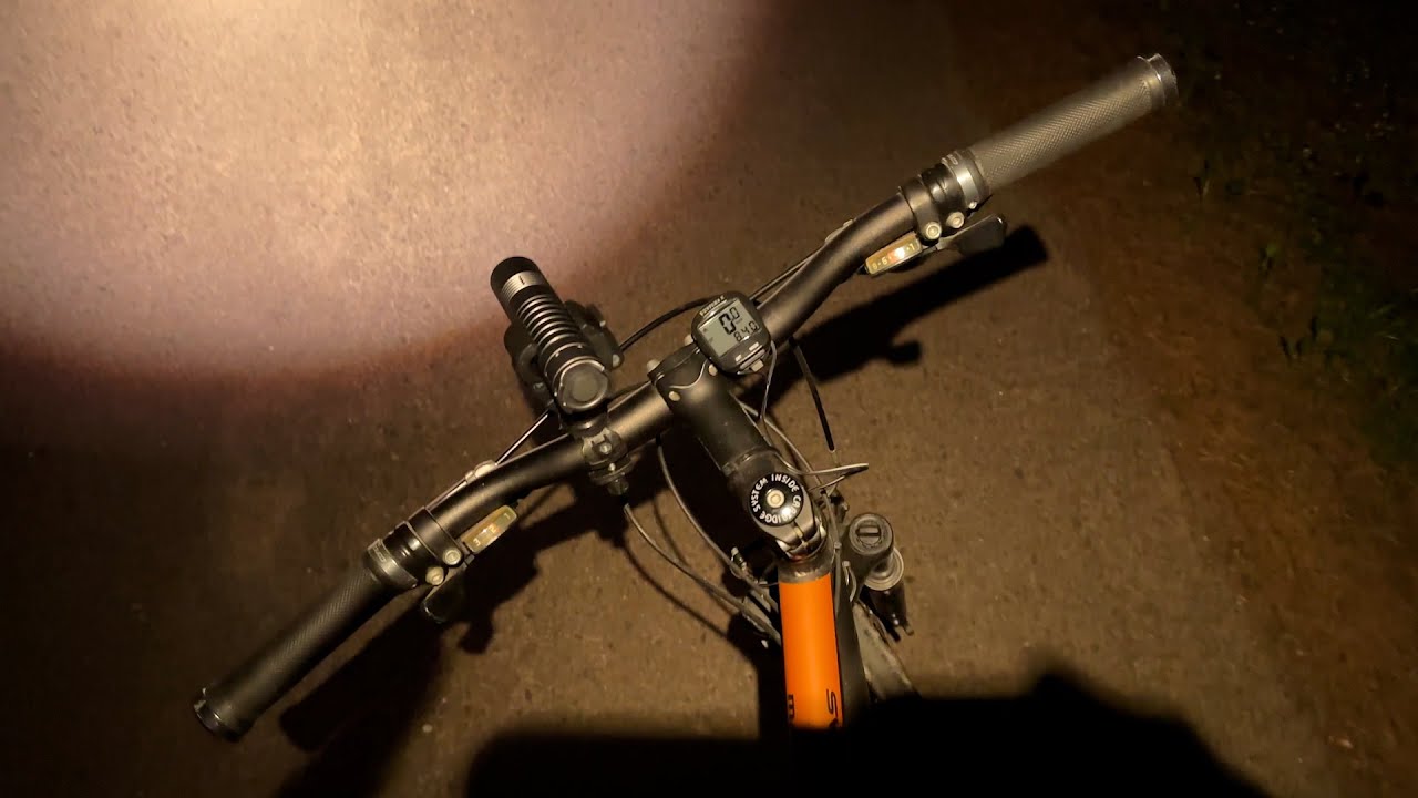 Convoy S11 GT FC40 quick review mounted on a bike