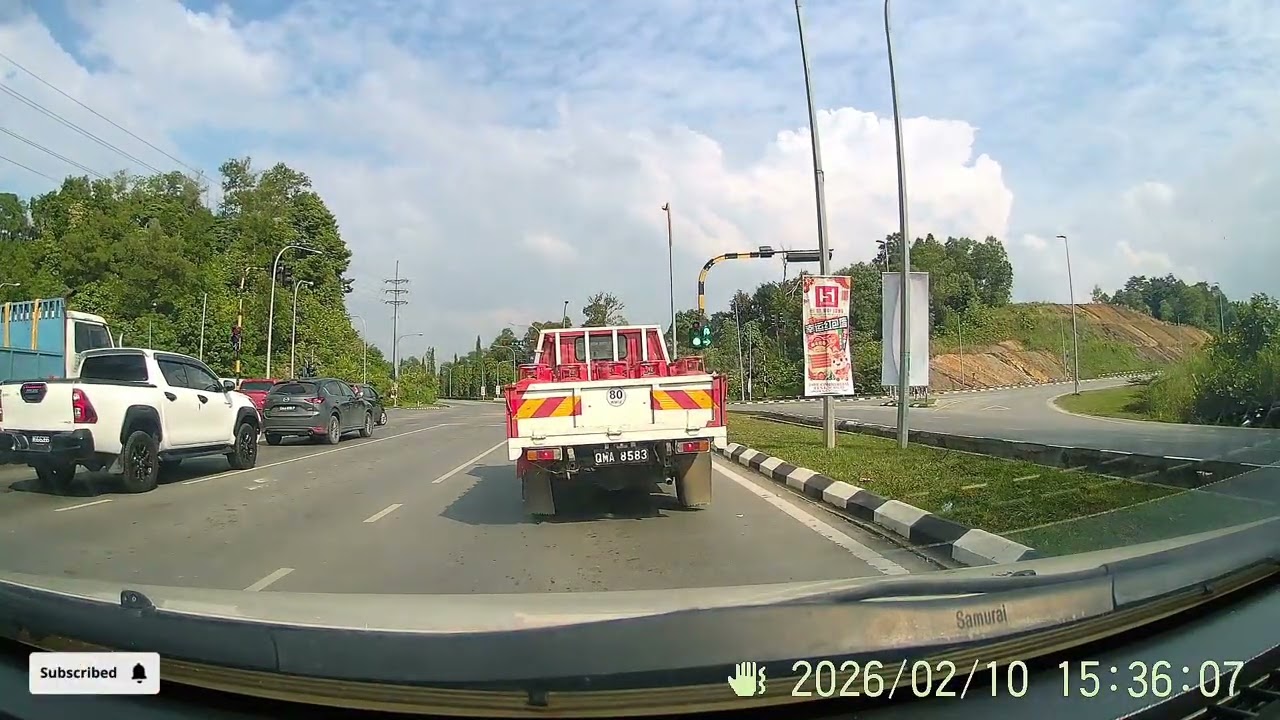 DRIVING IN BINTULU 1526PM