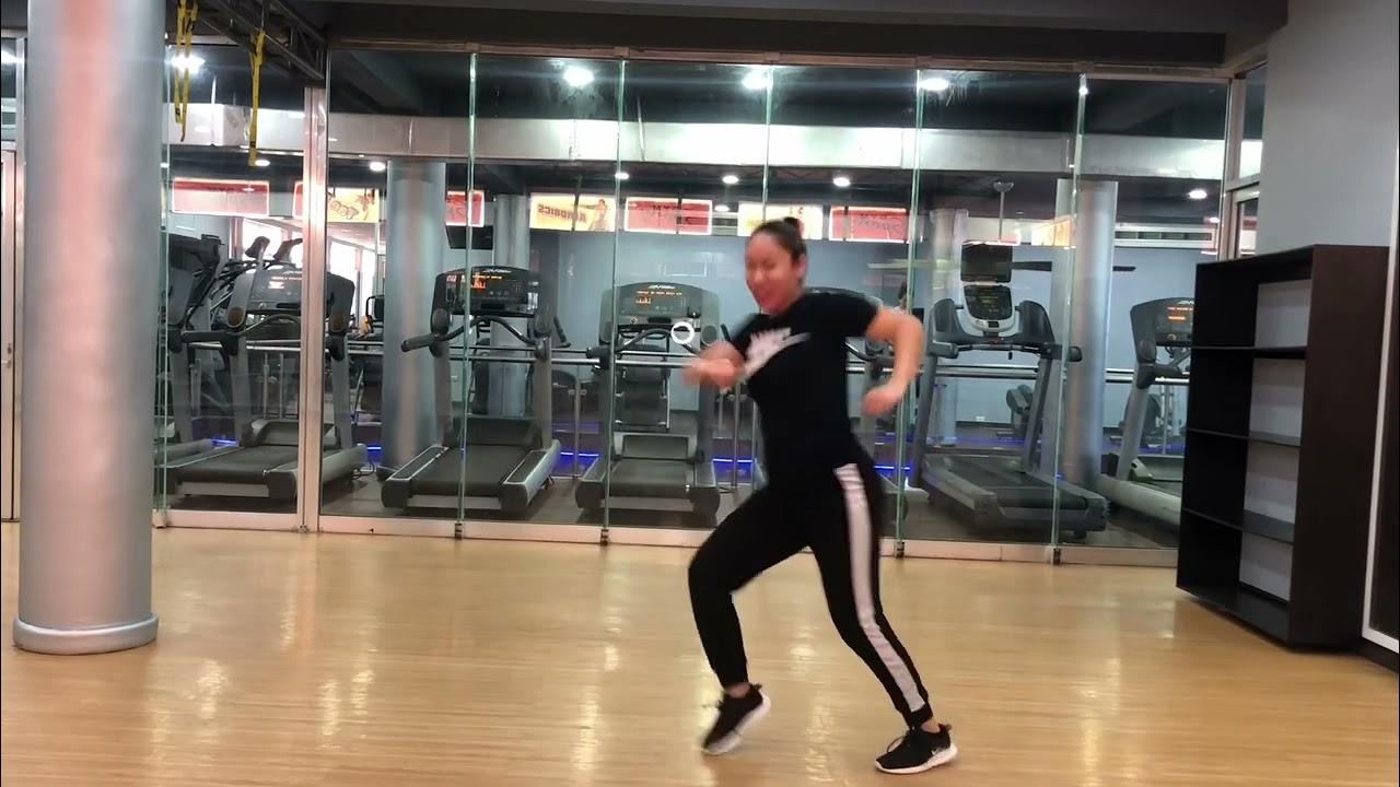 Baila esta cumbia-activación física bailando