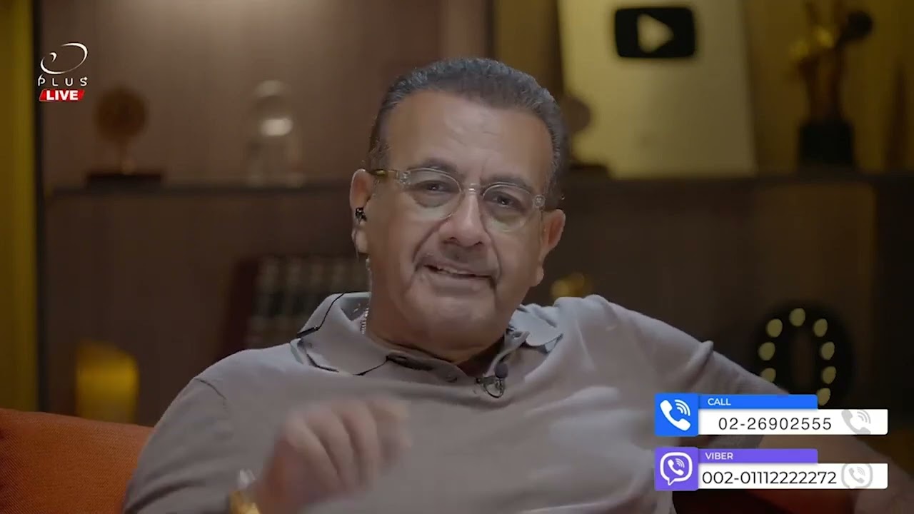 أسامة منير | كنت بحب واحدة واتفاجأت بيها بتتخطب