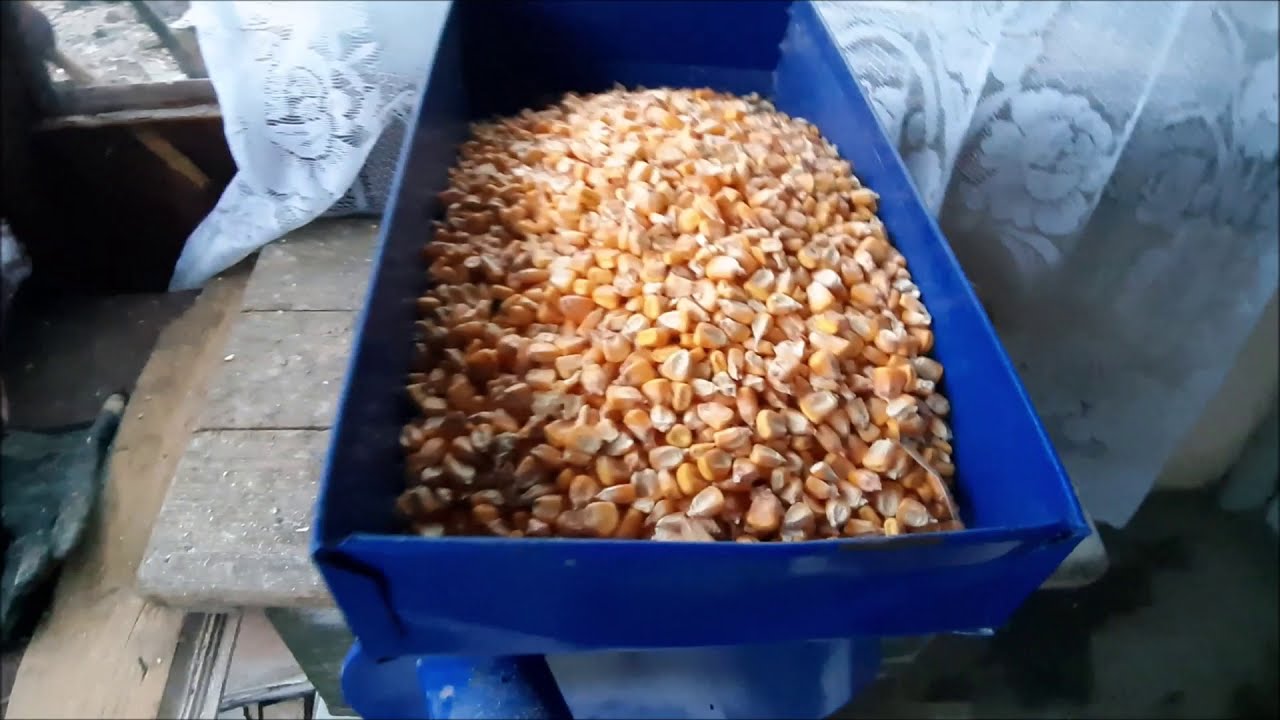 Moara electrica pentru cereale, uruiala si stiuleti 3,5 KW - Ural Mash (BOBINAJ CUPRU), 220 Kg/h