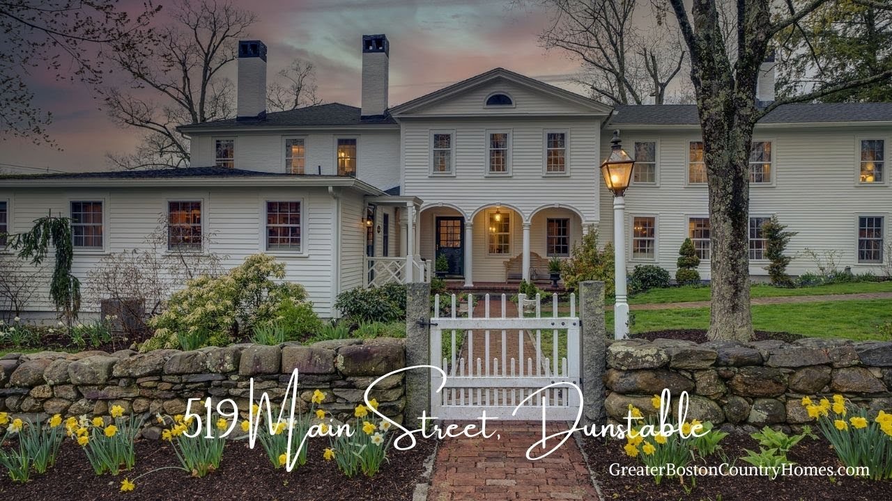 Dunstable Country Homes:  The Calmore Estate at 519 Main Street