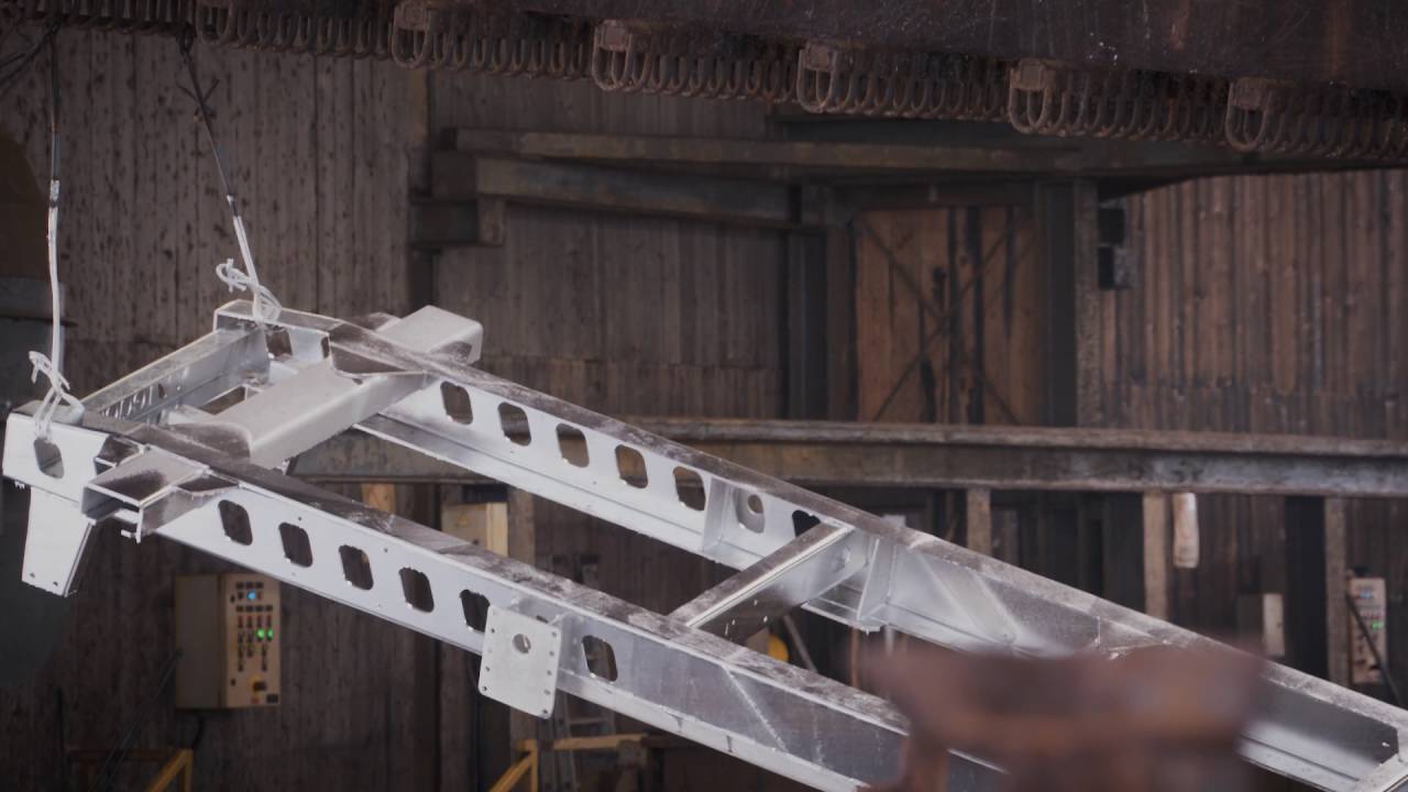 Filmy korporacyjne wrocław -REDOS Trailers- Zabudowy samochodów cieżarowcyh