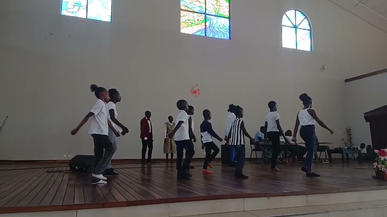 Children’s enjoy worshipping 