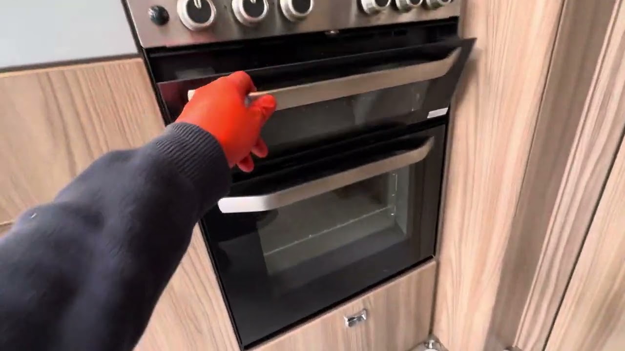 2022 Swift Elegance 835
