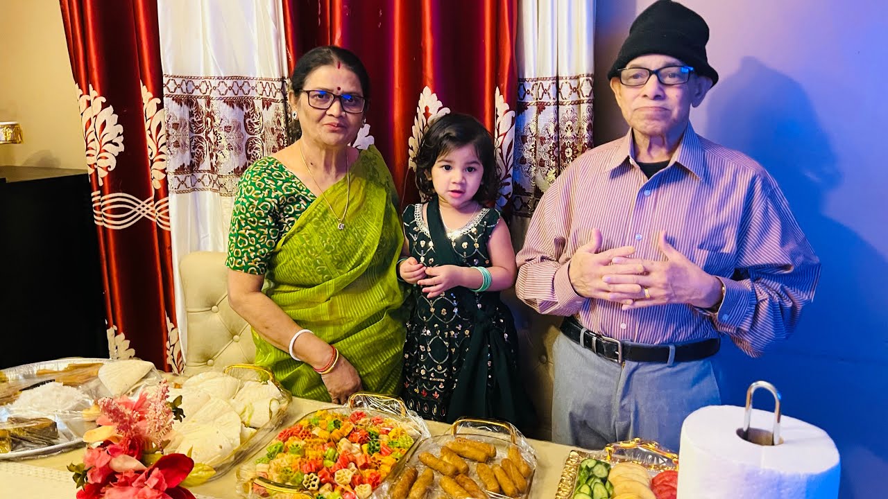 আজকে আমার শাশুড়ী মায়ের জন্মদিন 