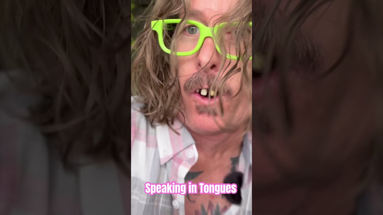 Бывший проповедник-пятидесятник говорит на языках в прямом эфире на YouTube