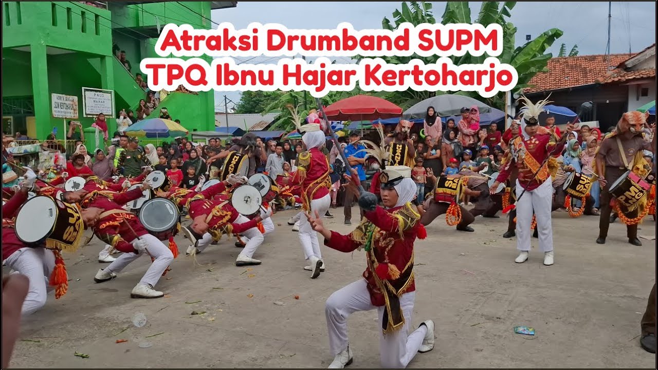 Display Drumband SUPM Batang di TPQ Ibnu Hajar Kertoharjo