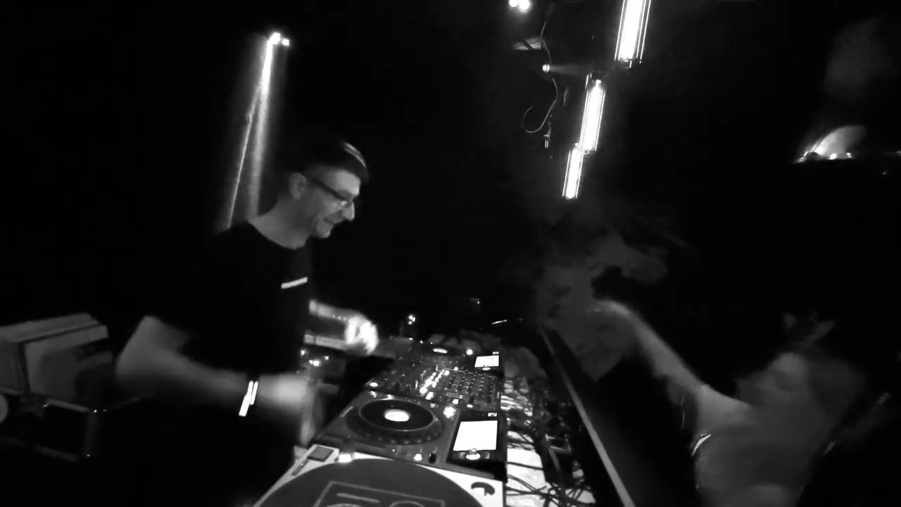 Benjamin Stahl @ Roter Salon Bau122 04-02-23