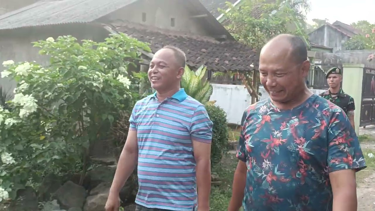 JENDRAL ANTON YULIANTORO ZIARAH KE MAKAM BAPAKNYA II DI ANDONGSARI KRAJAN AMBULU JEMBER