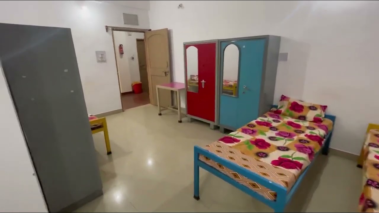 Exclusive boys hostel at prime location in bhopal. #bhopal #hostel #hotel #payingguest #home