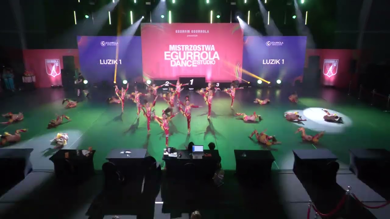 41 MEDS DISCO DANCE  FORMACJA  KIDS     LUZIK 1   1M