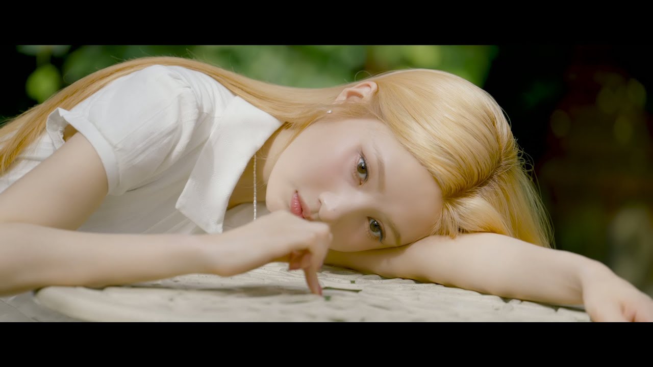 JOY 조이 '품 (Cuddle)' Mood Film