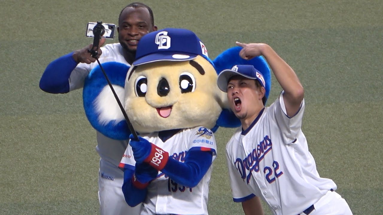 ドアラ・大野・サノーの3人で今シーズン初勝利後の自撮りタイム！