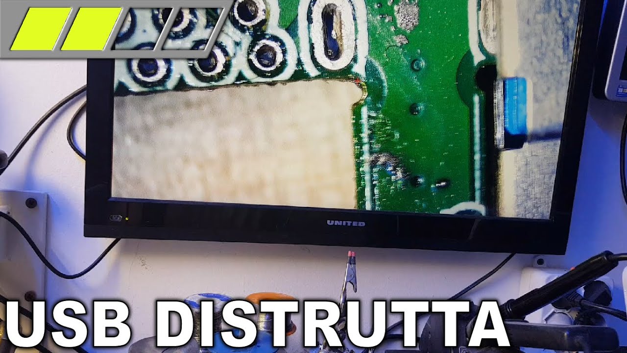 Lenovo V110 con porta USB distrutta