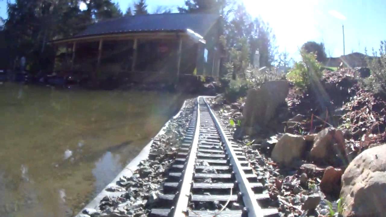 New garden train layoutc pond 9