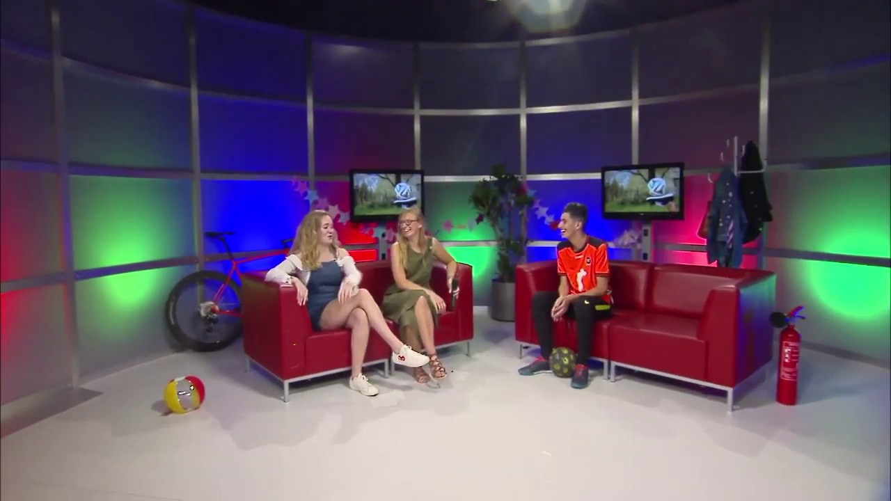 Freestyler Josh - RTV ZES | Straatvoetballer in de studio