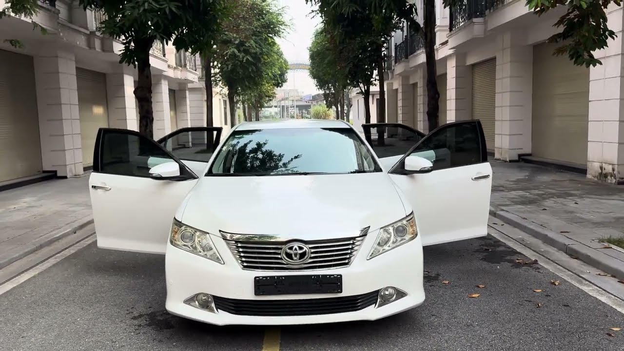 Toyota Camry giờ rẻ quá các bác ạ . Giá chỉ 4xx  Ace quan tâm liên hệ 0356.866.262 #camry #toyota 