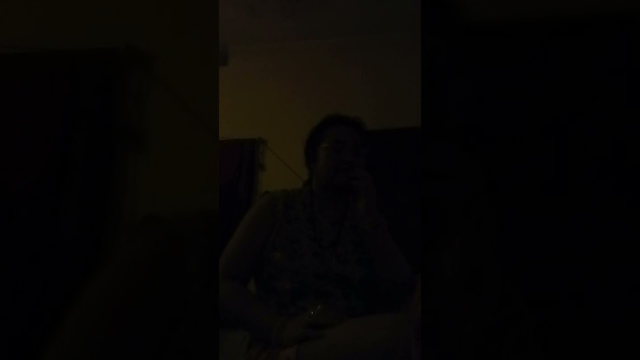 আমাদের আত্মীয় উপরের ঘরে রাতে ইচ্ছা করে টুকটুক আওয়াজ করছে