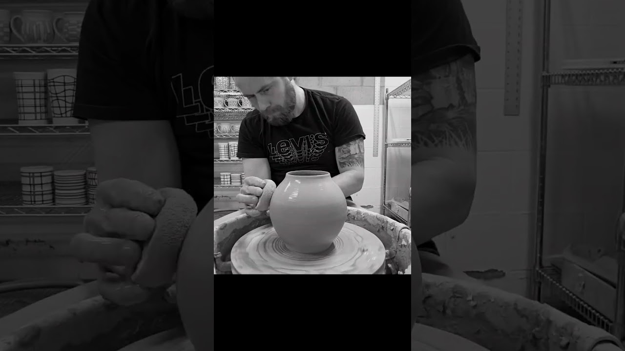 Throwing a small Moon Jar, time lapse