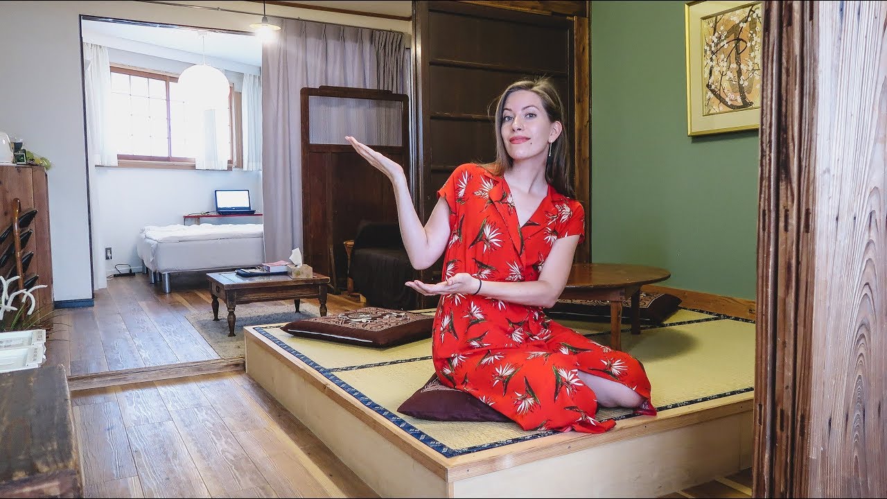 Japanese Apartment Tour in Tokyo, Japan 🏡 4-Room Home in Shinjuku Area AirBnB + Quirky Features! 🛏️