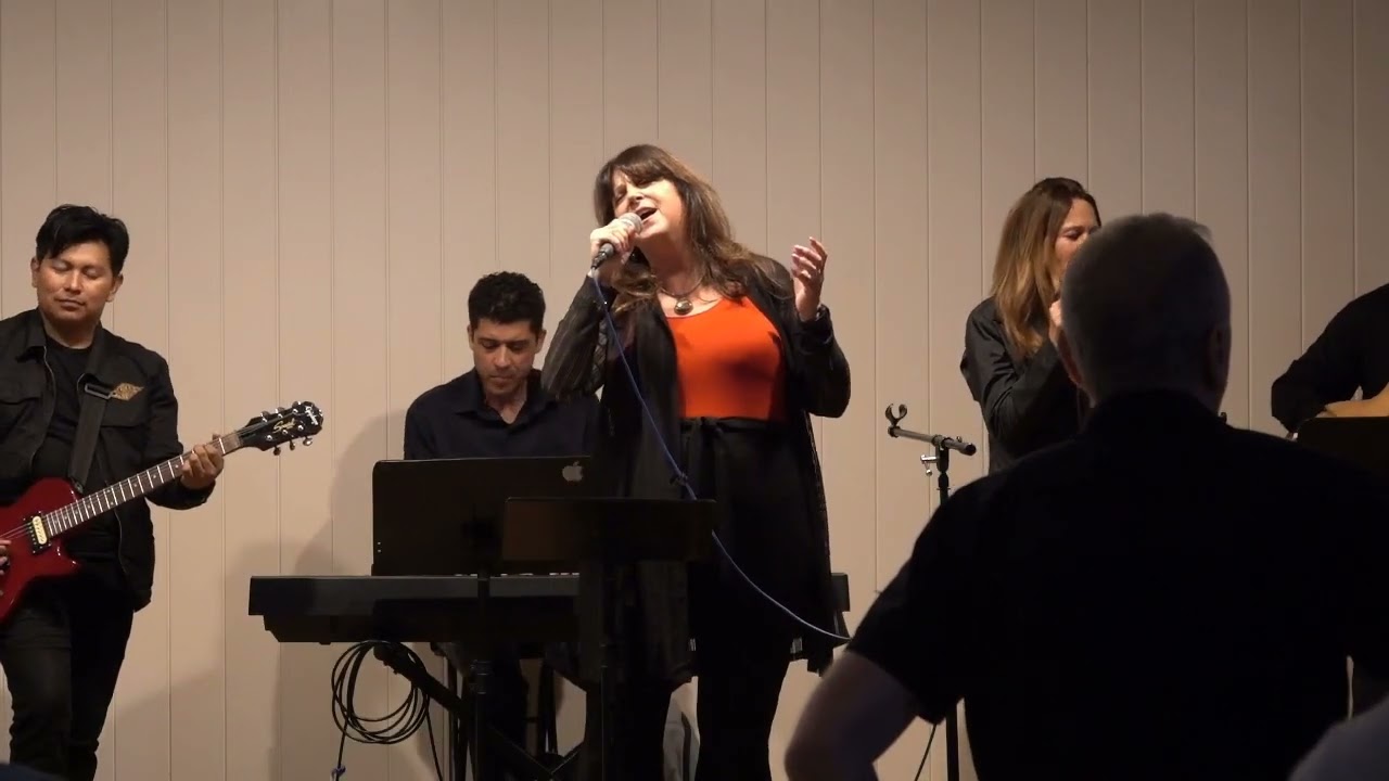 Amazing Grace (My Chains Are Gone) Live Cover